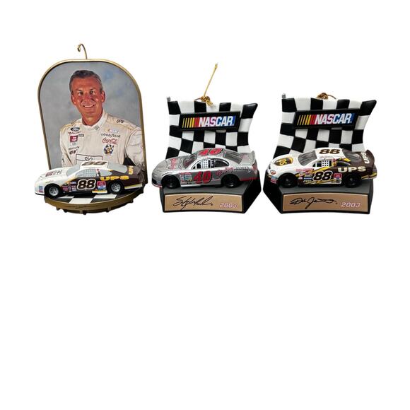 Lot of NASCAR Ornaments, Car and Trading Cards - Picture 9 of 10